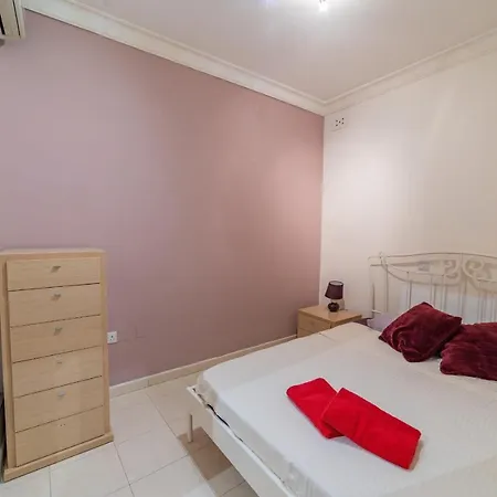 Superb Views Of Spinola Bay In Heart Of Stjulians-hosted By Sweetstay 公寓 Saint Julian's