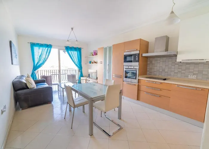 Superb Views Of Spinola Bay In Heart Of Stjulians-hosted By Sweetstay * Saint Julian's